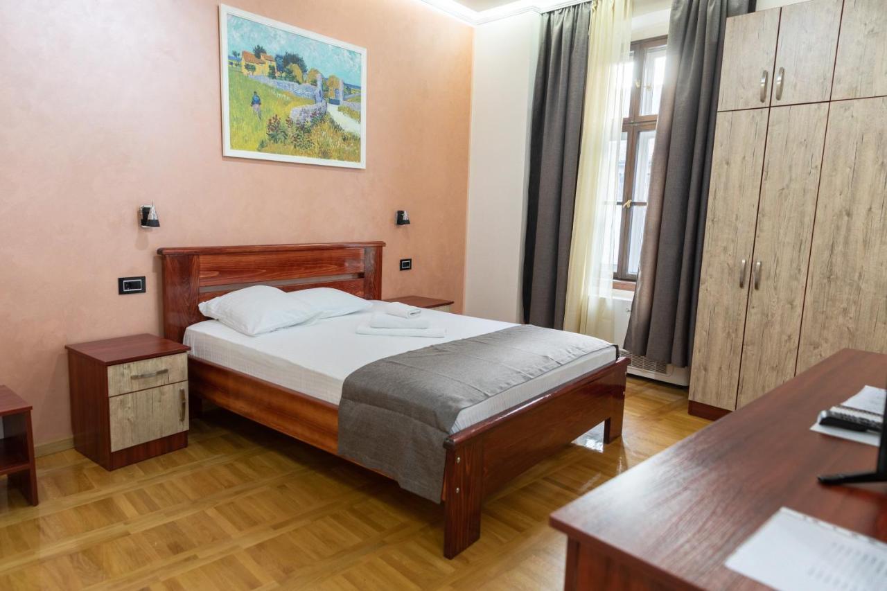 Hotel Kutko Pancevo Exterior photo